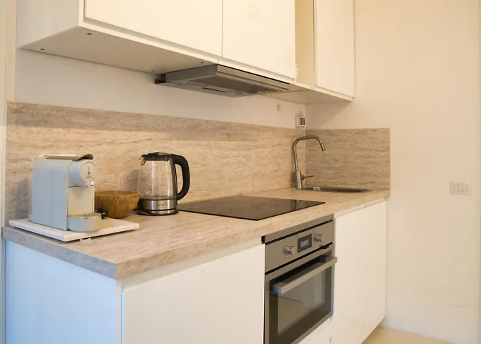 Di Lou Apartman Como