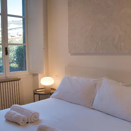 Apartamento Studio Di Lou - With Separate Living Room & Garage
